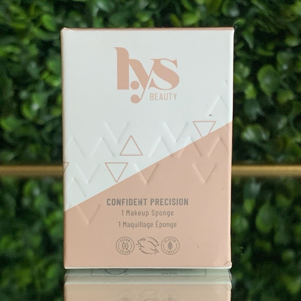LYS Beauty Confident Precision Makeup Sponge | NEW | Triangle Shaped